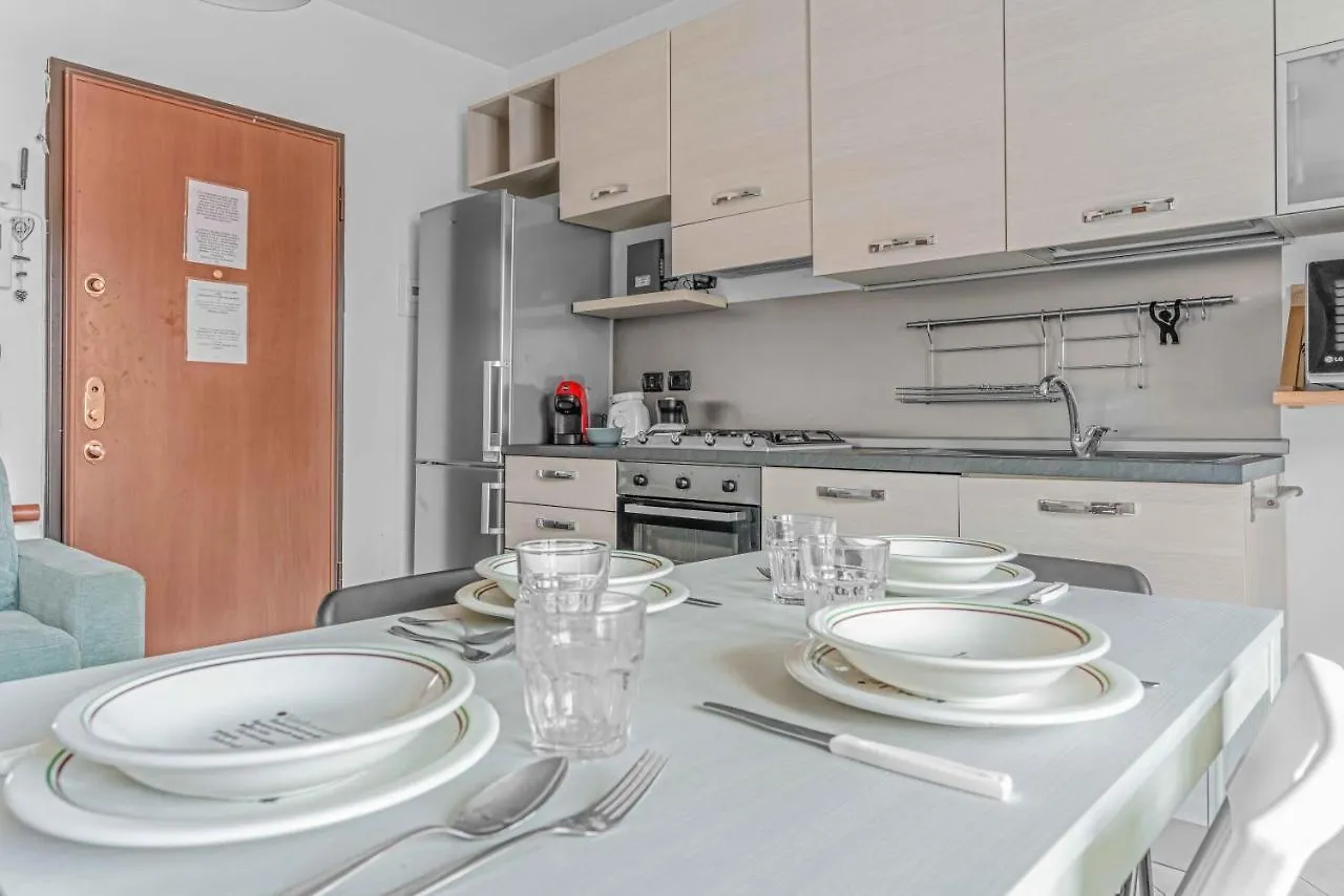 Its Home - Prandina 28 Милан 0*,